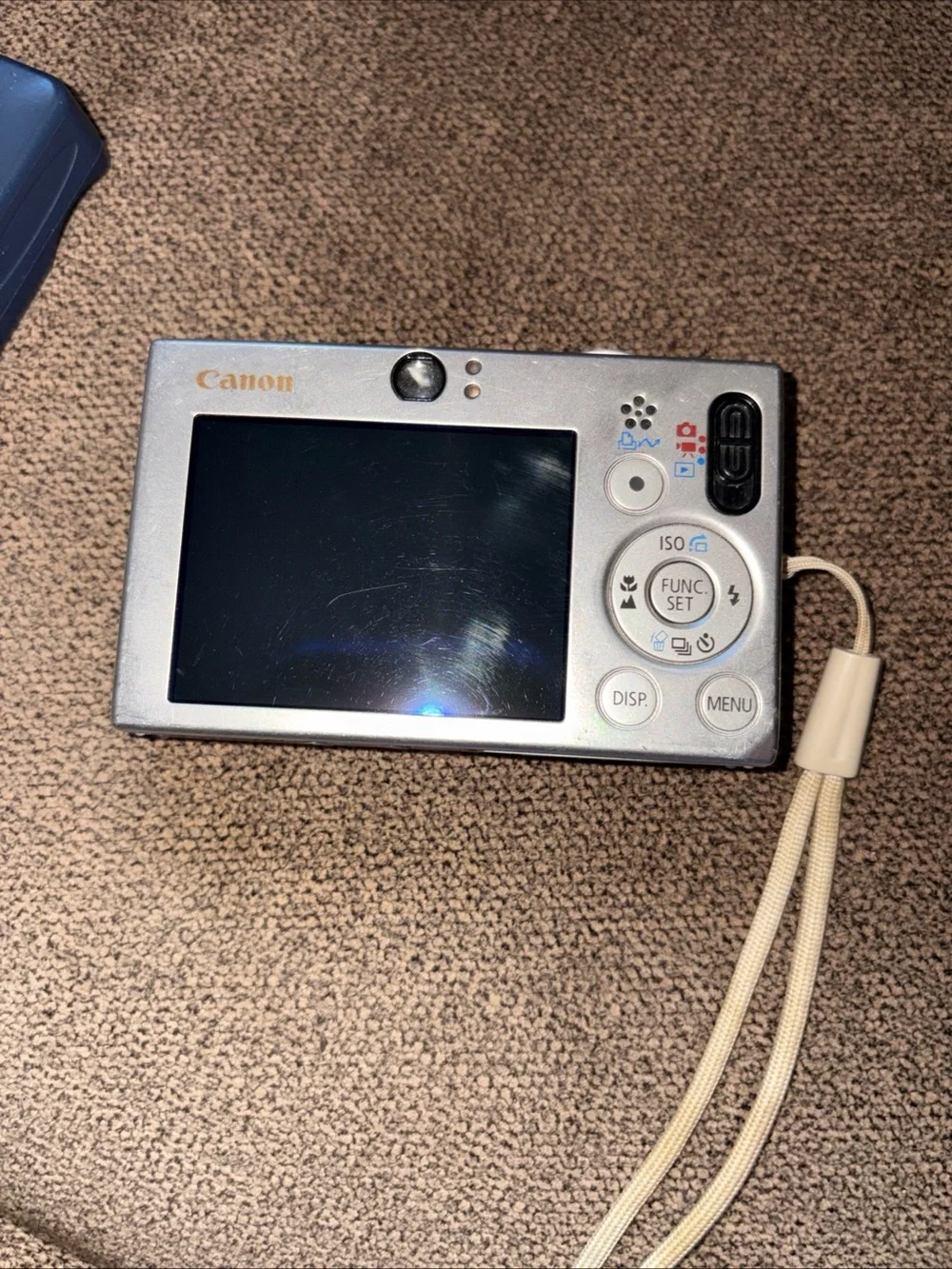 Canon PowerShot SD1000 Digital ELPH 7.1MP Camera Silver W/card & Charger Tested